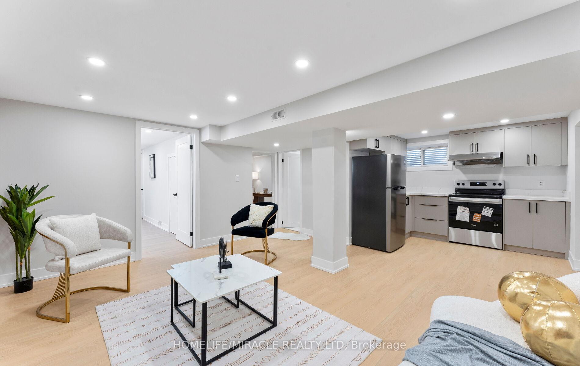 22 Arnprior Road, Toronto