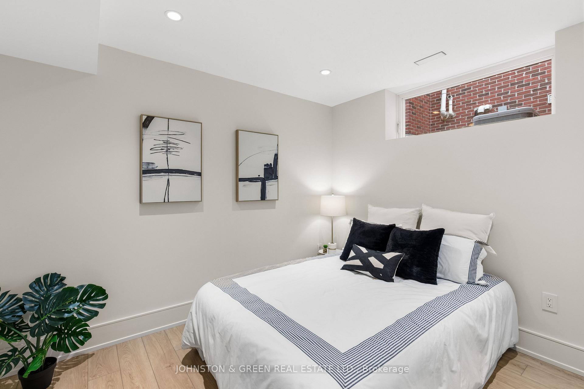 62 Northridge Avenue, Toronto