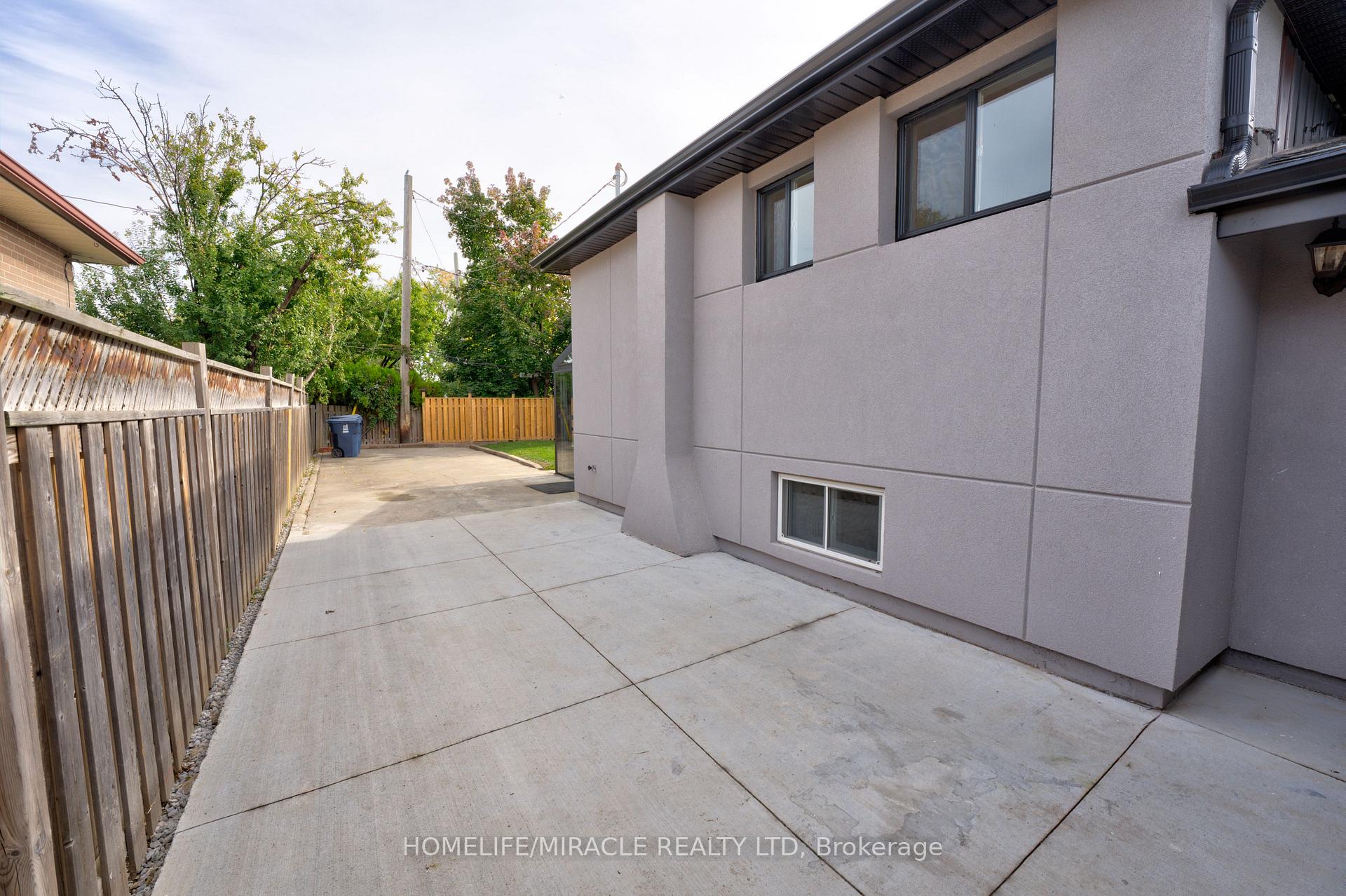 85 Silverstone Drive, Toronto