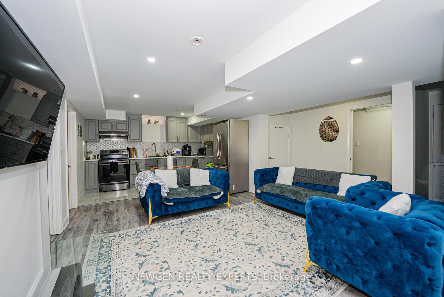 17 Monarch Drive