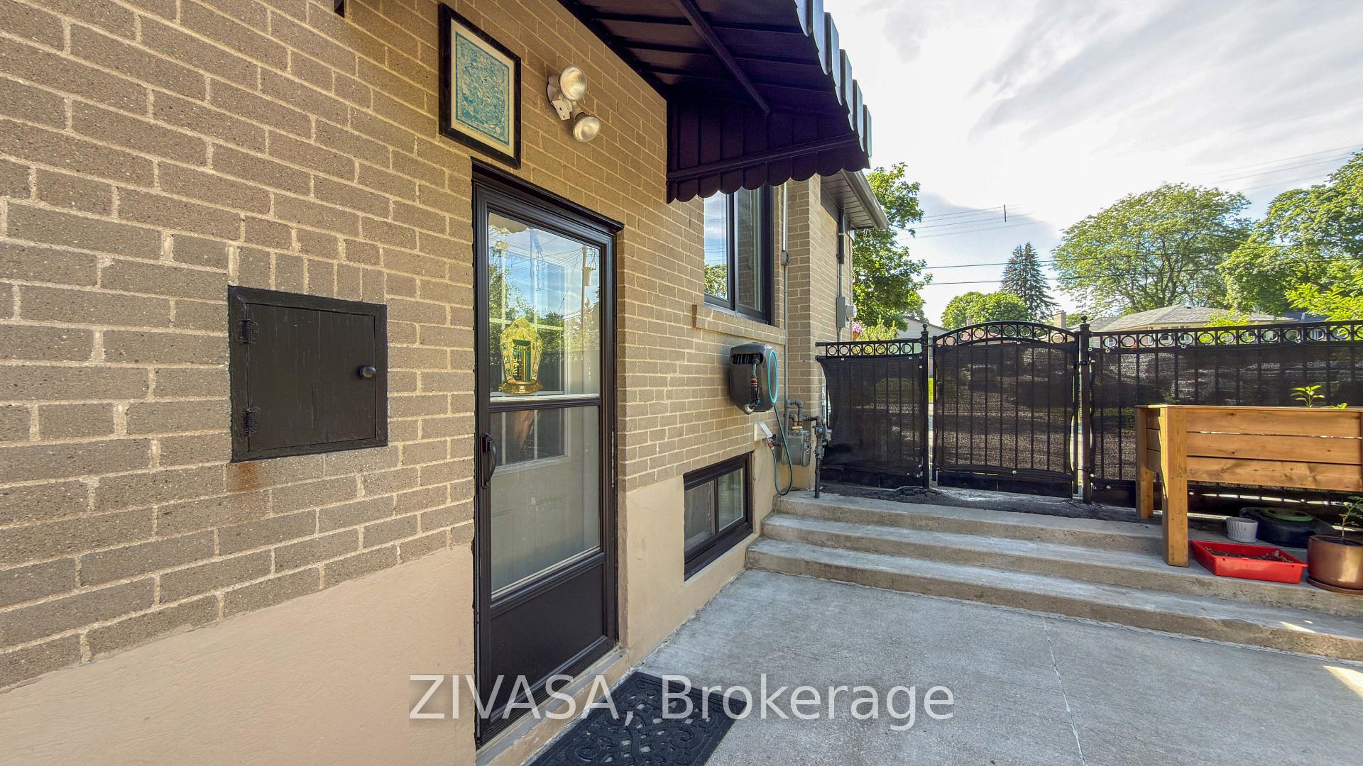 125 Jeffcoat Drive, Toronto