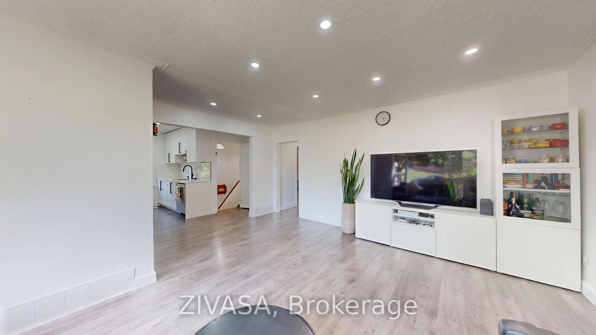 125 Jeffcoat Drive, Toronto