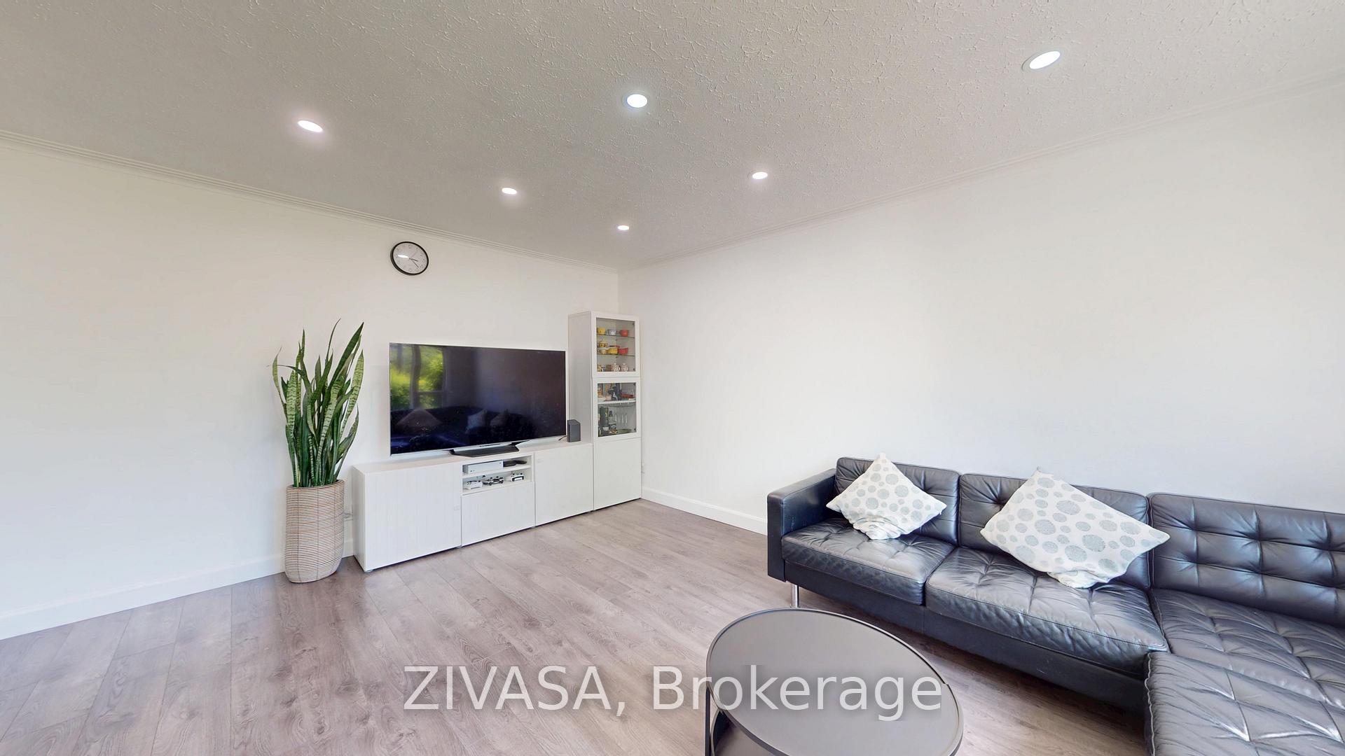 125 Jeffcoat Drive, Toronto