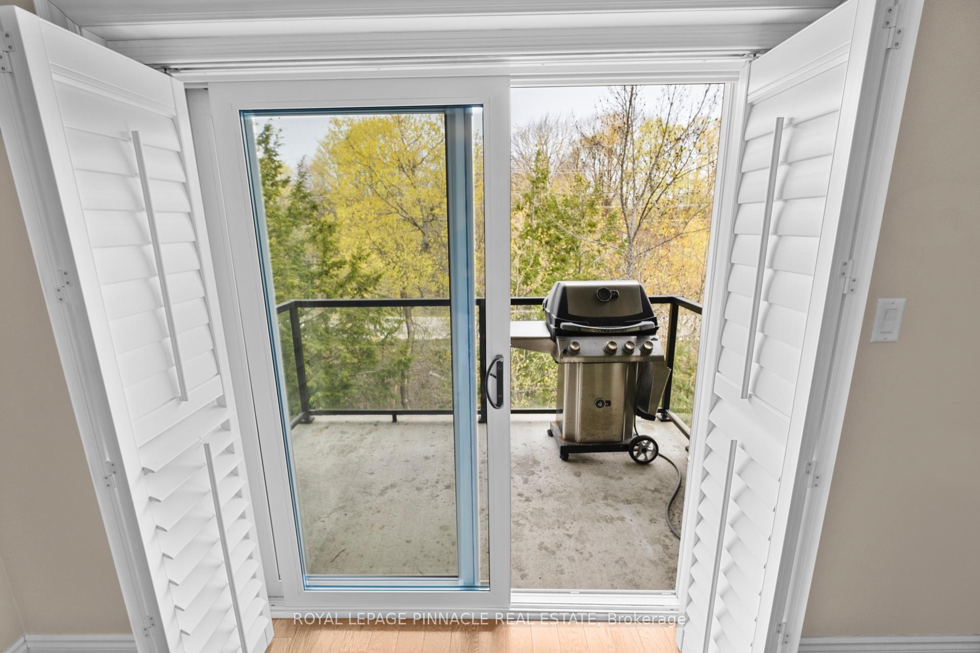 391 James Street W 404