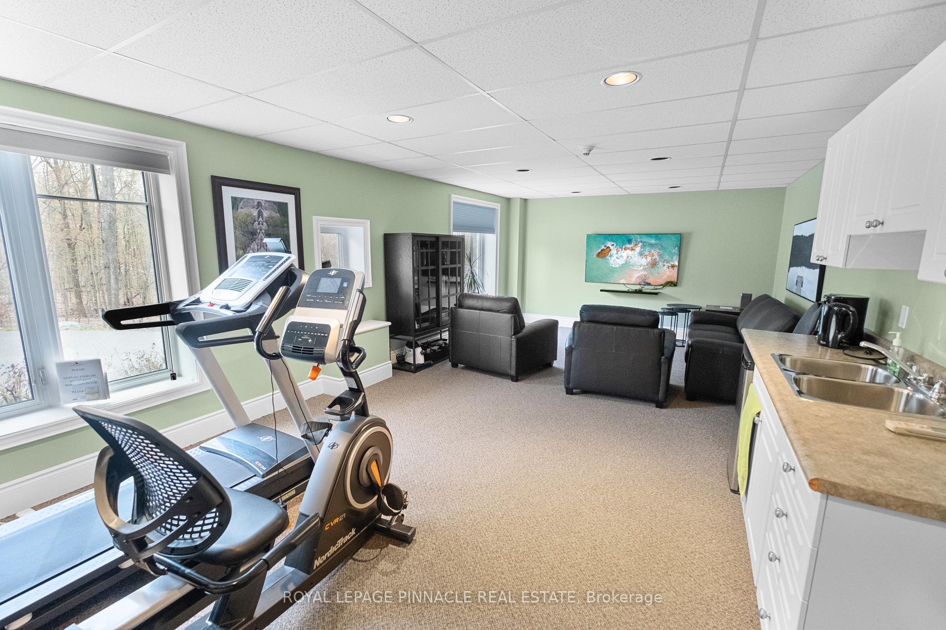 391 James Street W 404
