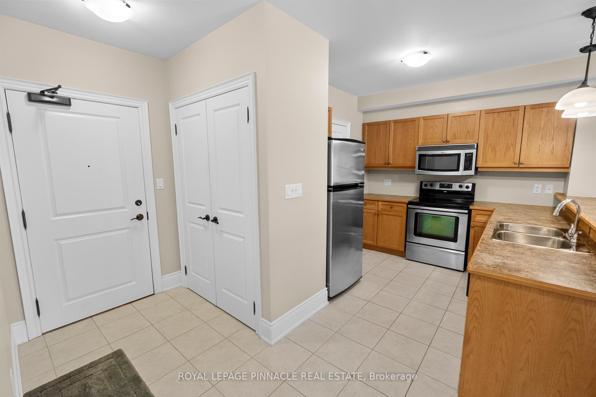391 James Street W 404