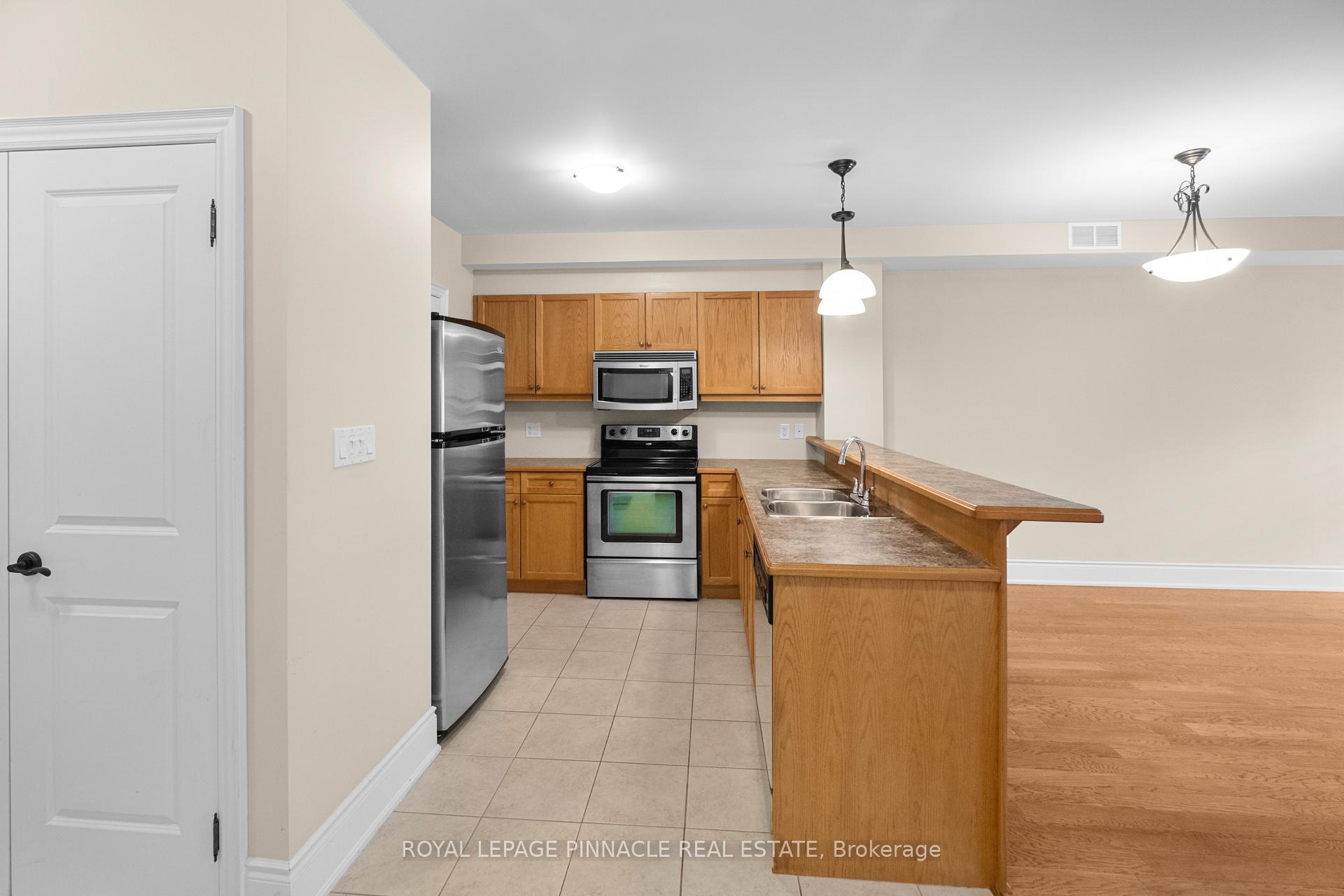 391 James Street W 404