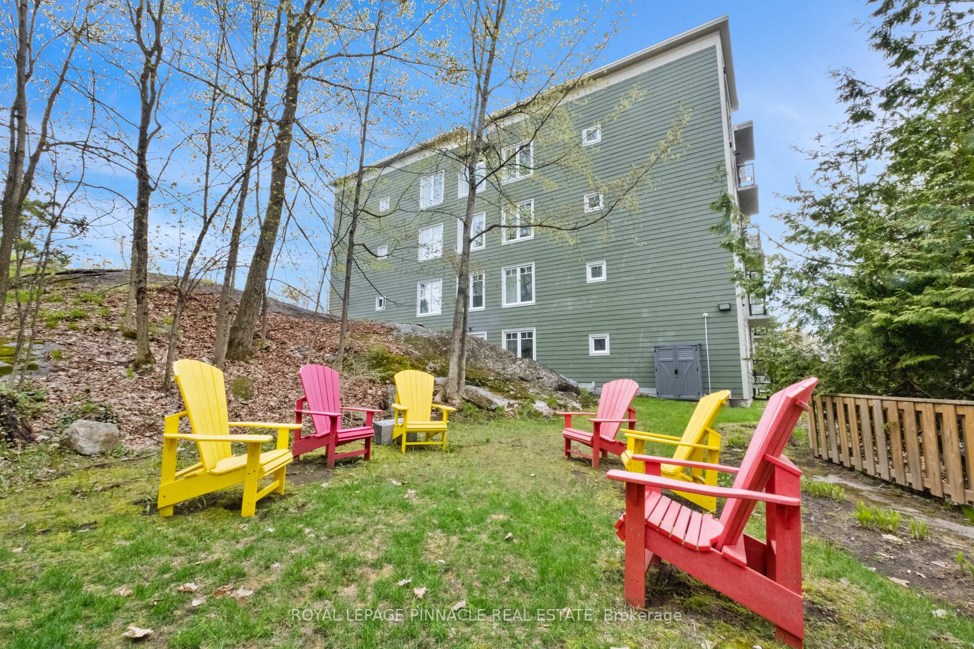 391 James Street W 404