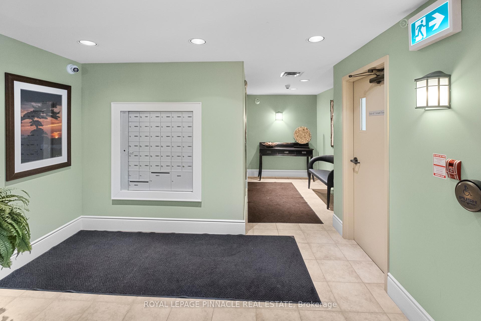 391 James Street W 404