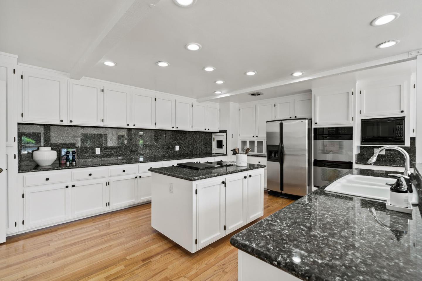 12190 Padre CT