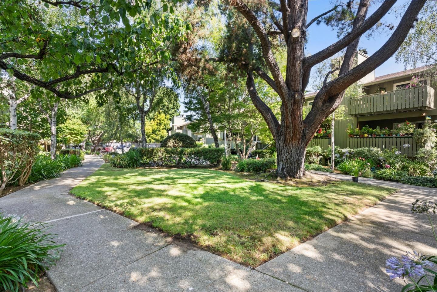 50 E Middlefield RD 32