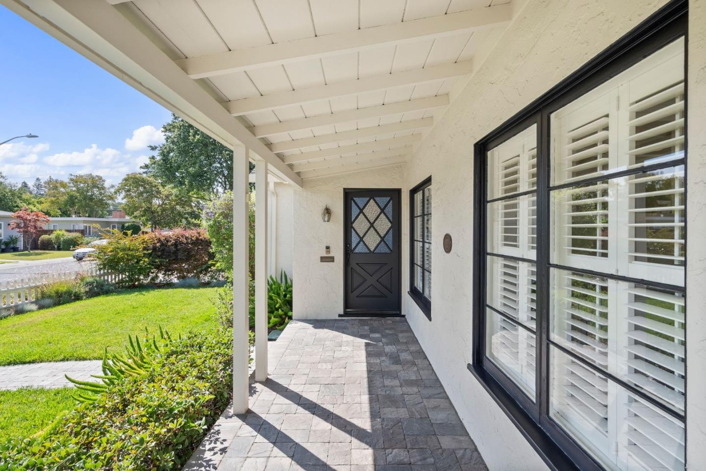 1130 Chapel DR