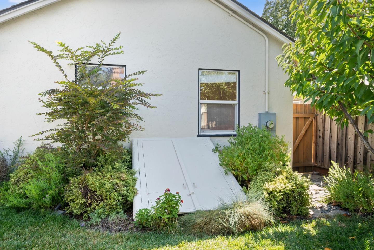 1130 Chapel DR