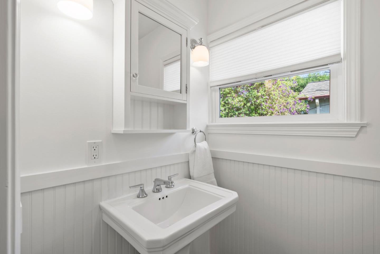 1130 Chapel DR