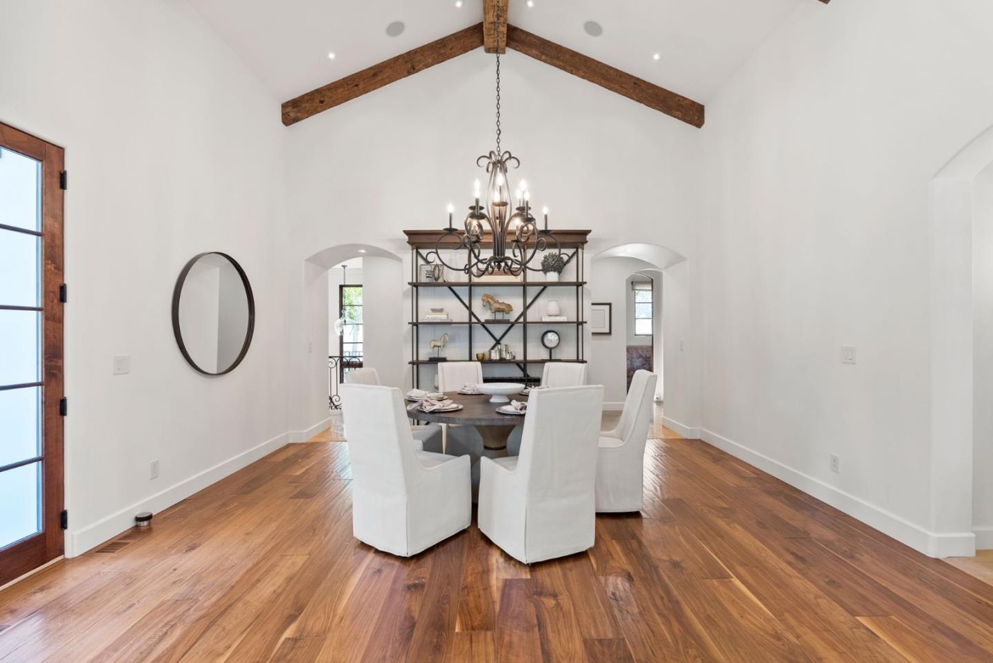 893 Laverne WAY