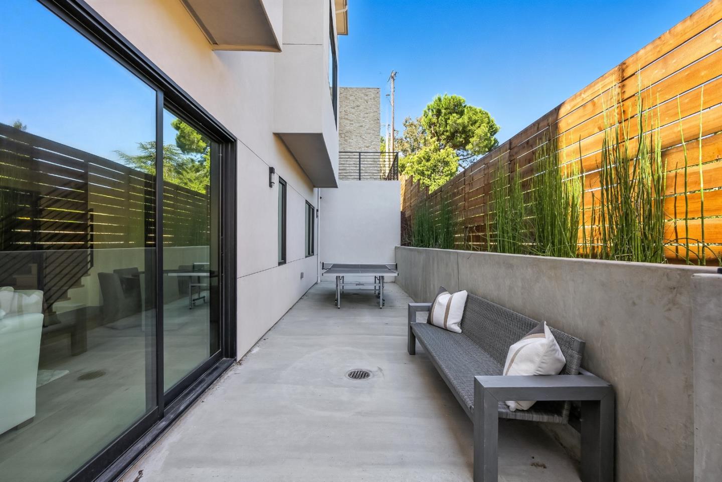 1127 Hillslope Place