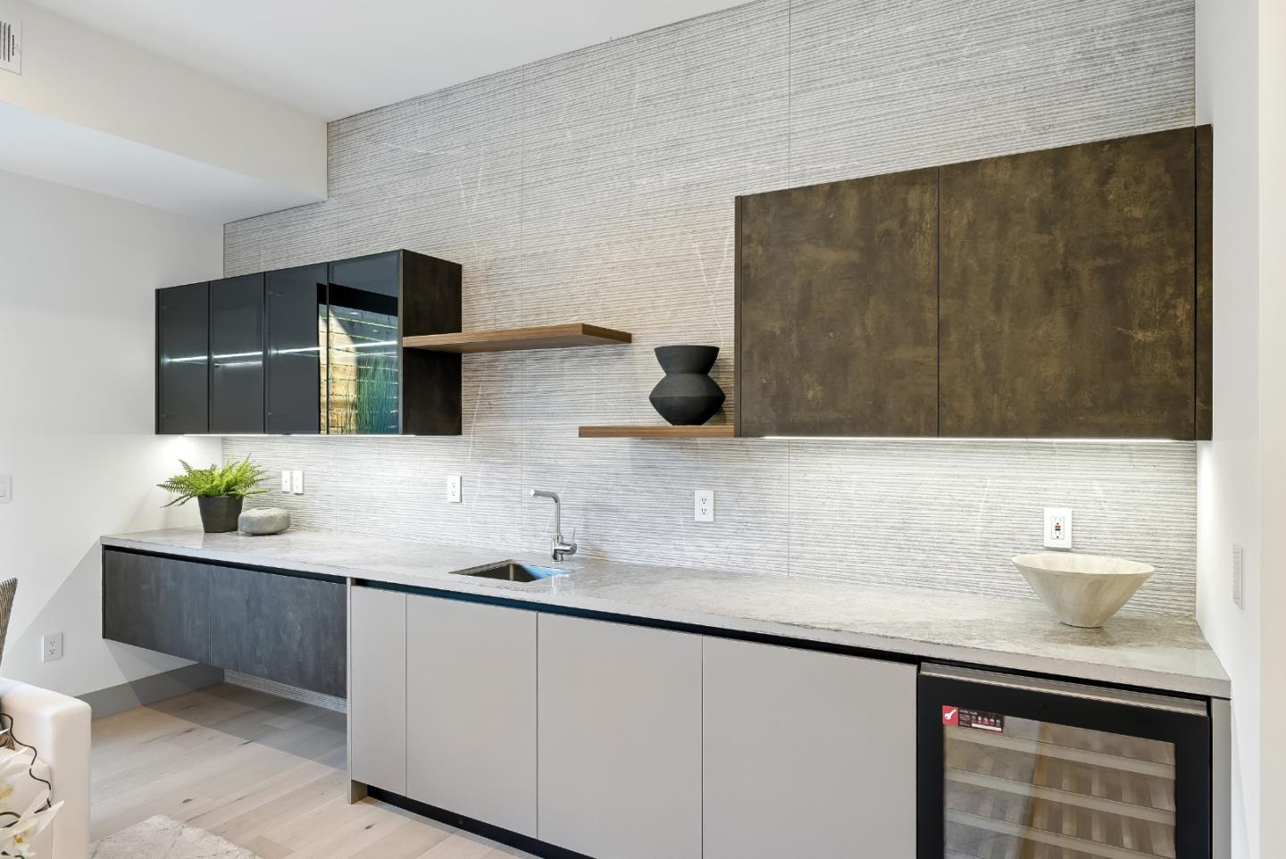 1127 Hillslope Place