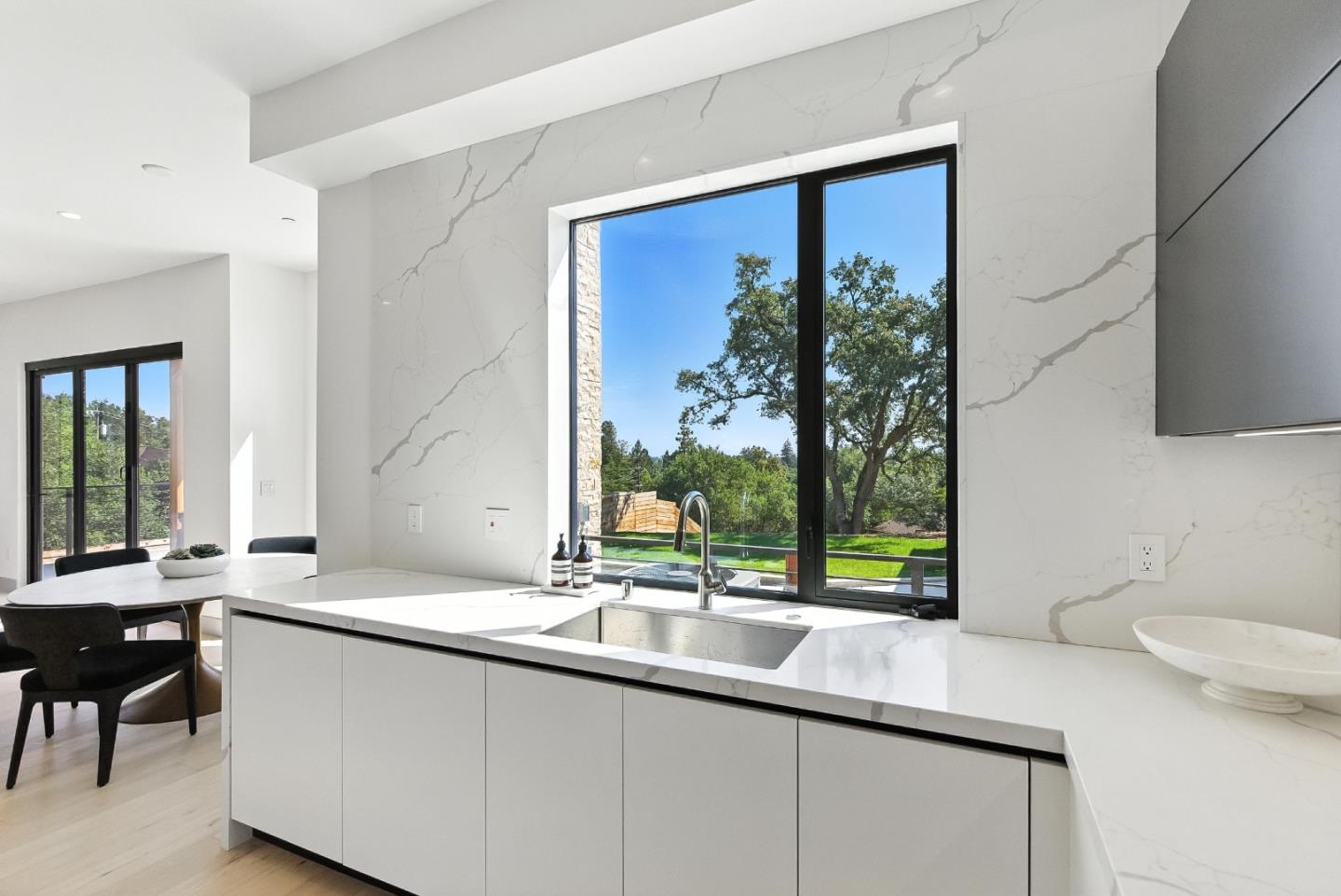 1127 Hillslope Place