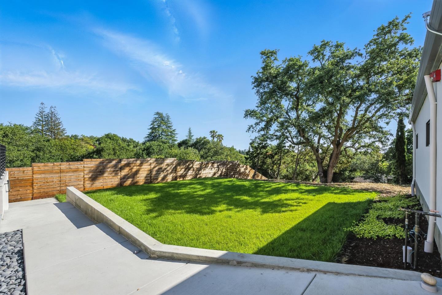 1127 Hillslope Place