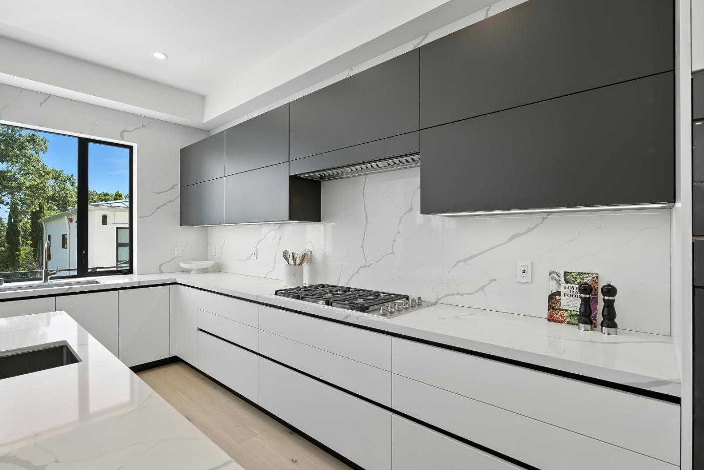 1127 Hillslope Place