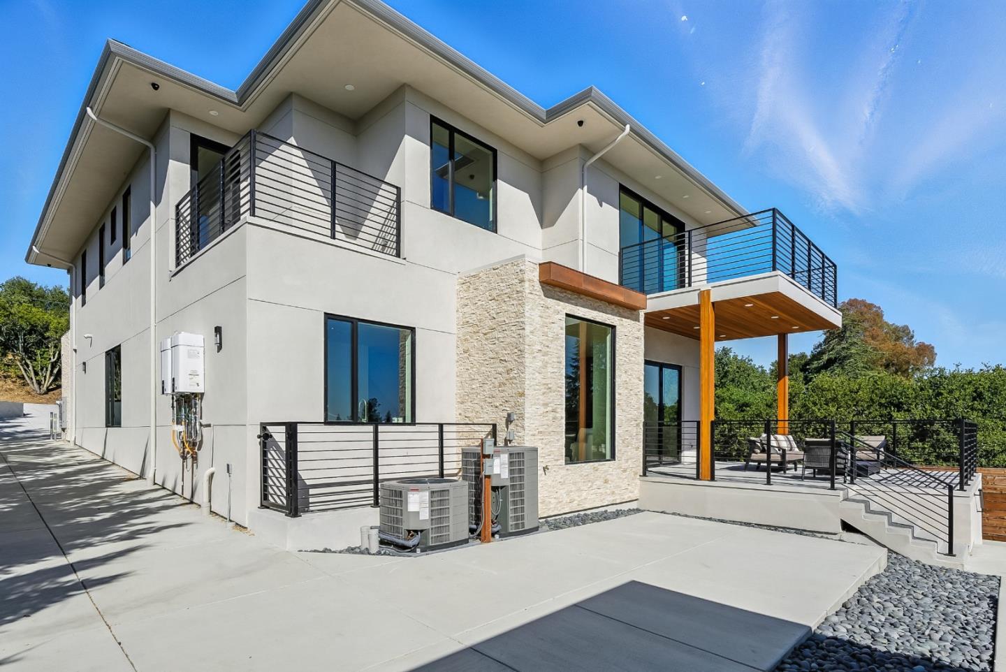 1127 Hillslope Place