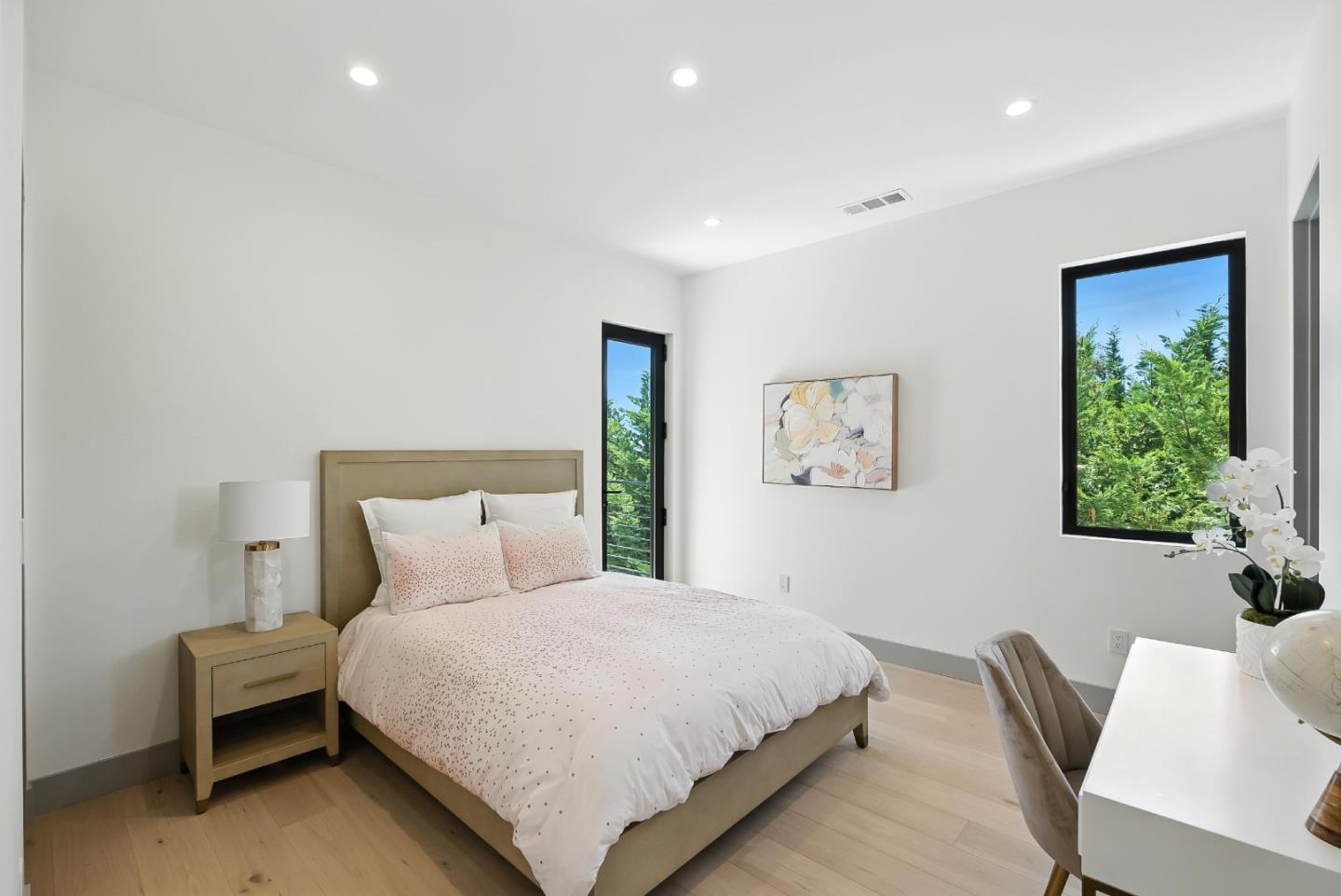 1127 Hillslope Place