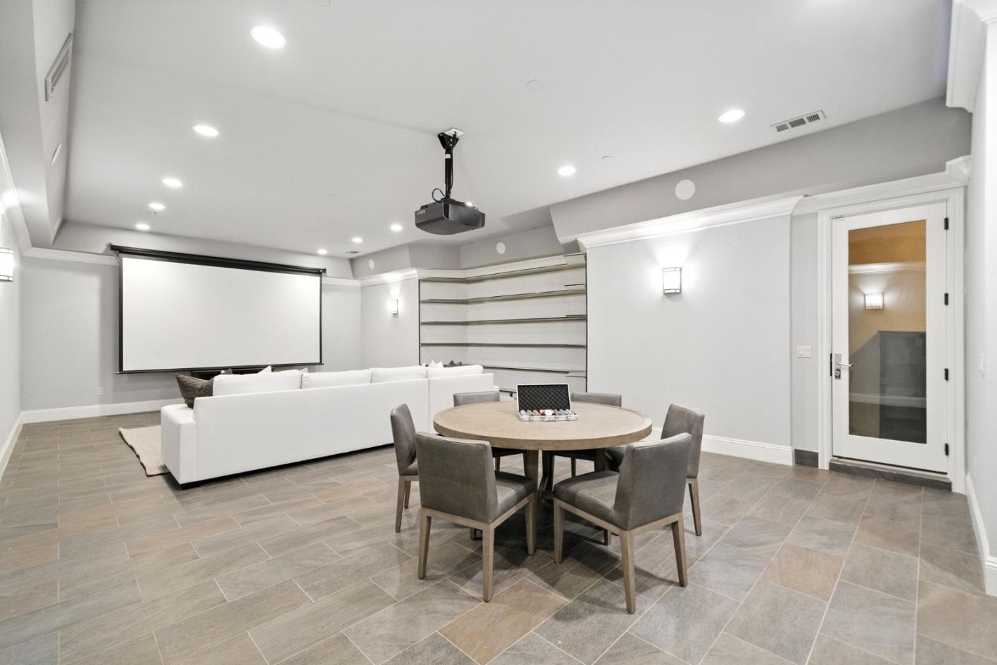 12252 Menalto Drive