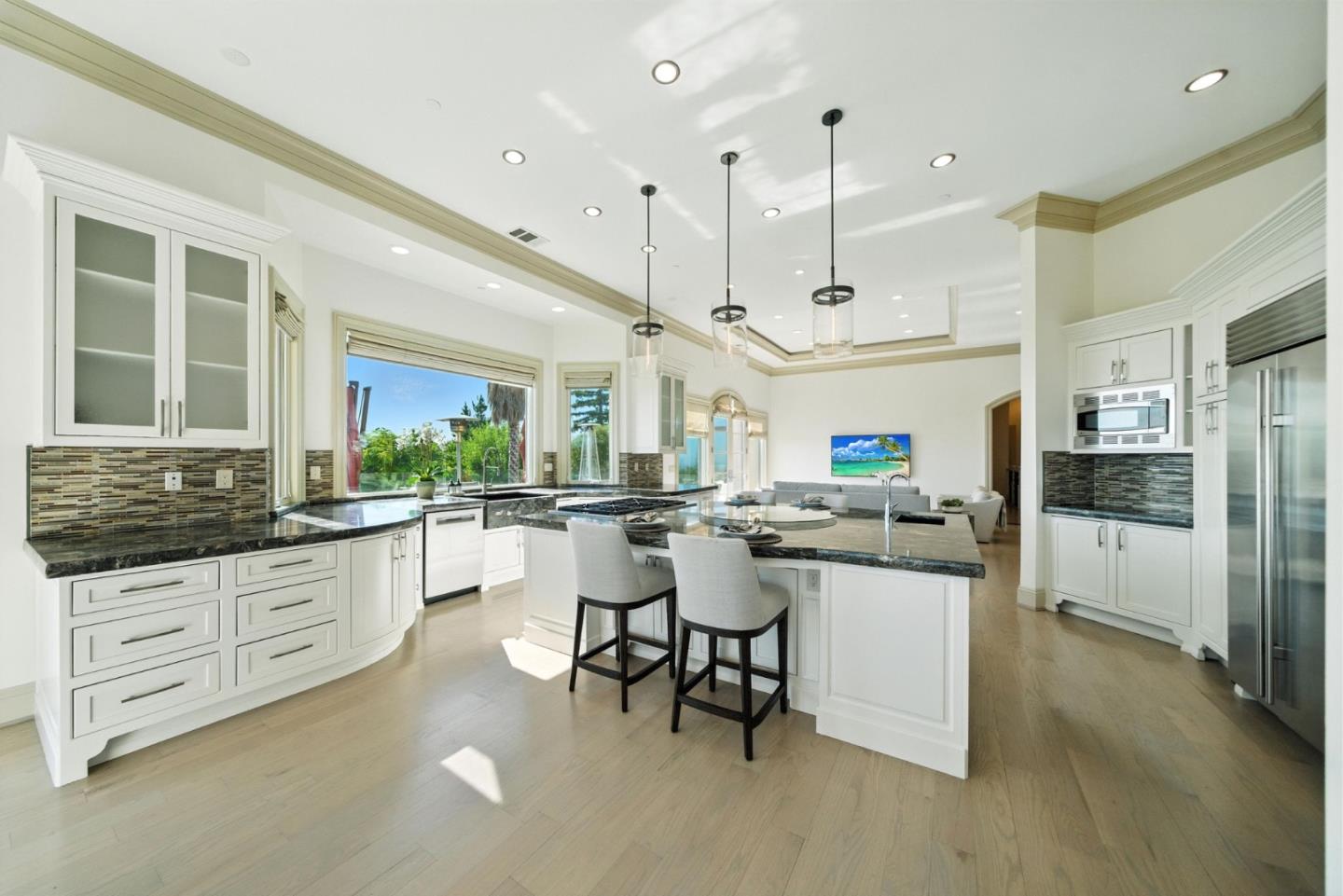 12252 Menalto Drive