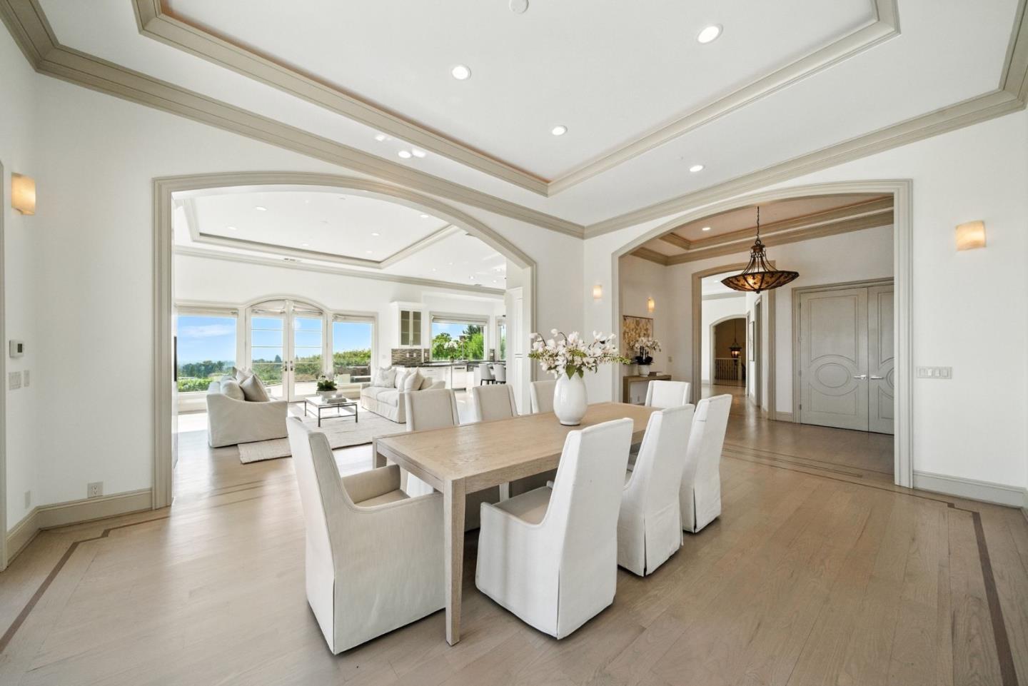 12252 Menalto Drive