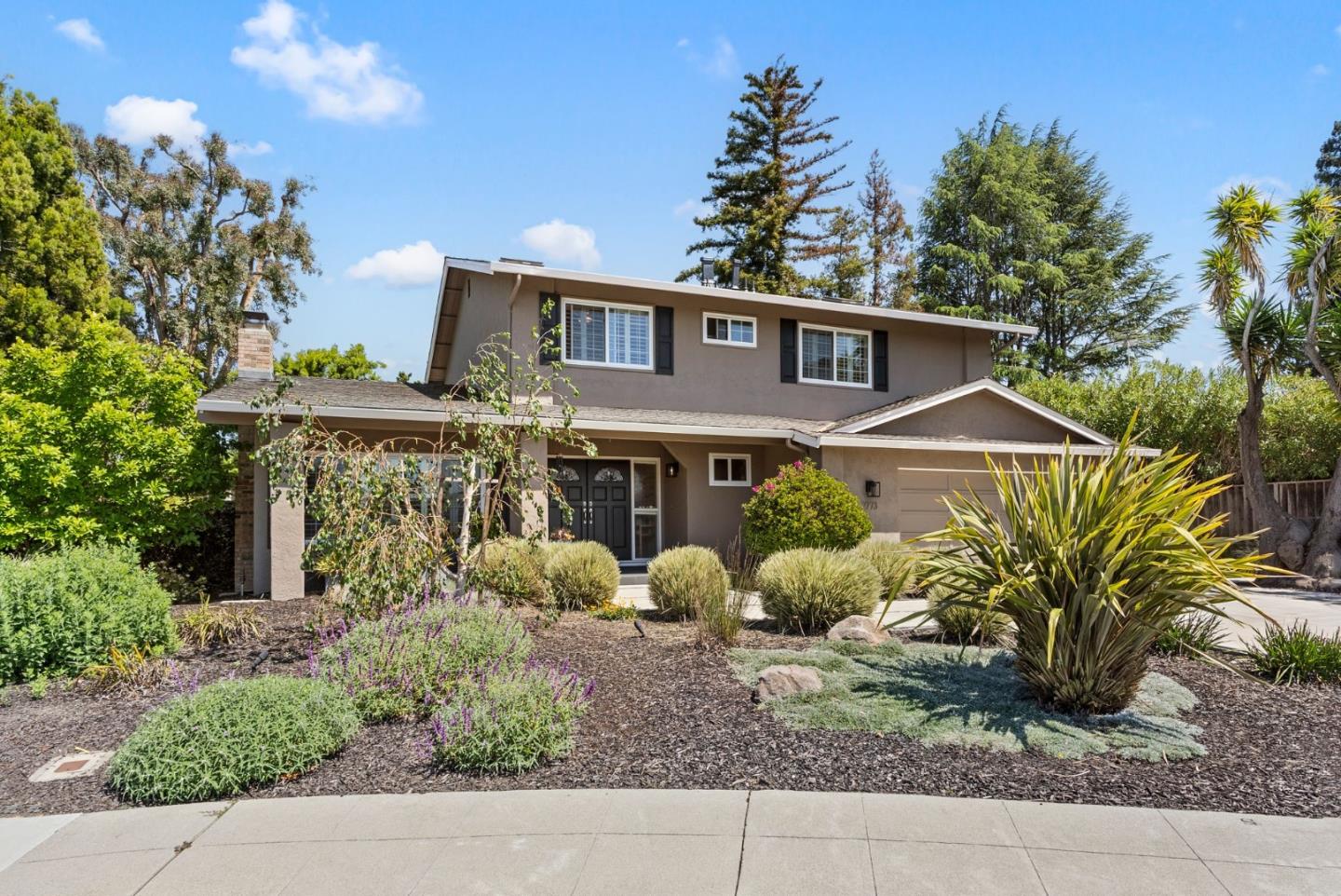 2773 Glorietta Circle