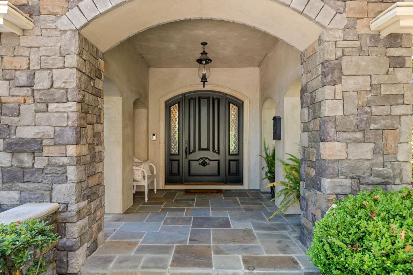 1826 Waverley Street