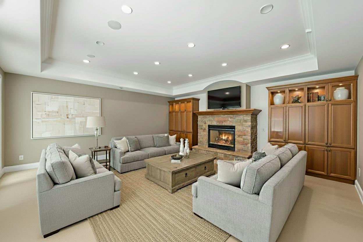 1826 Waverley Street