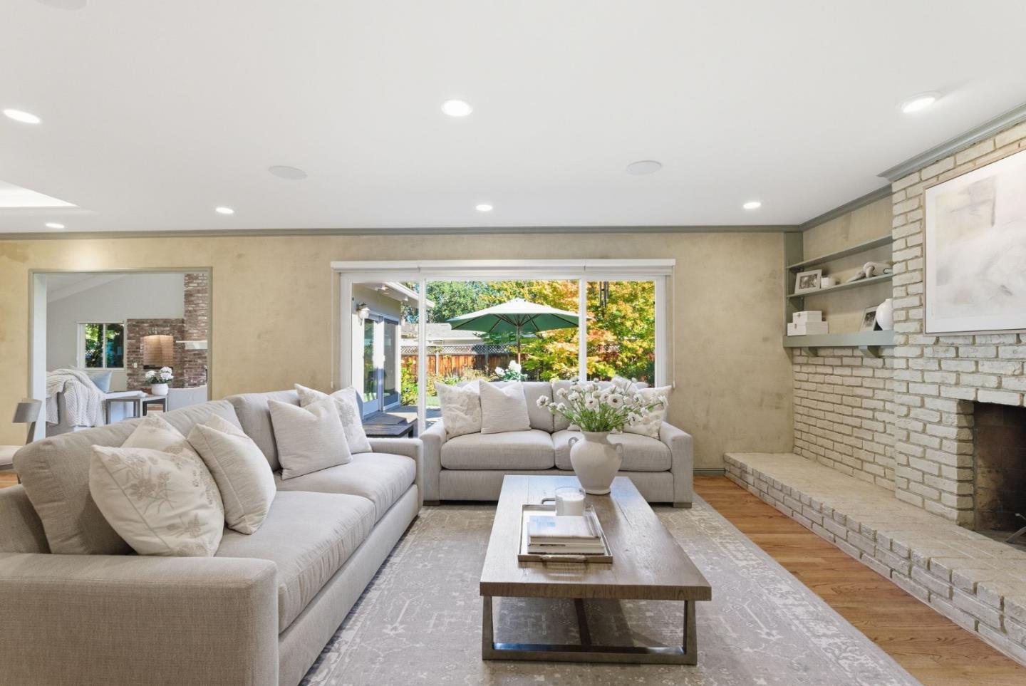 185 Beverly Lane