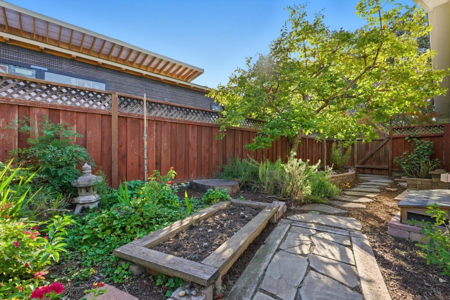 185 Beverly Lane