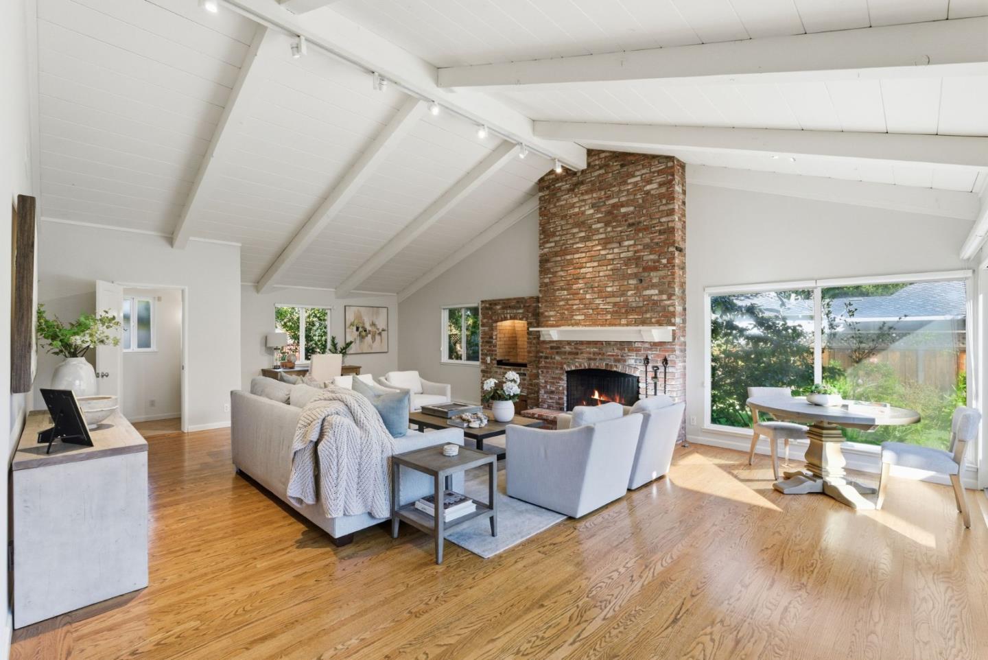 185 Beverly Lane