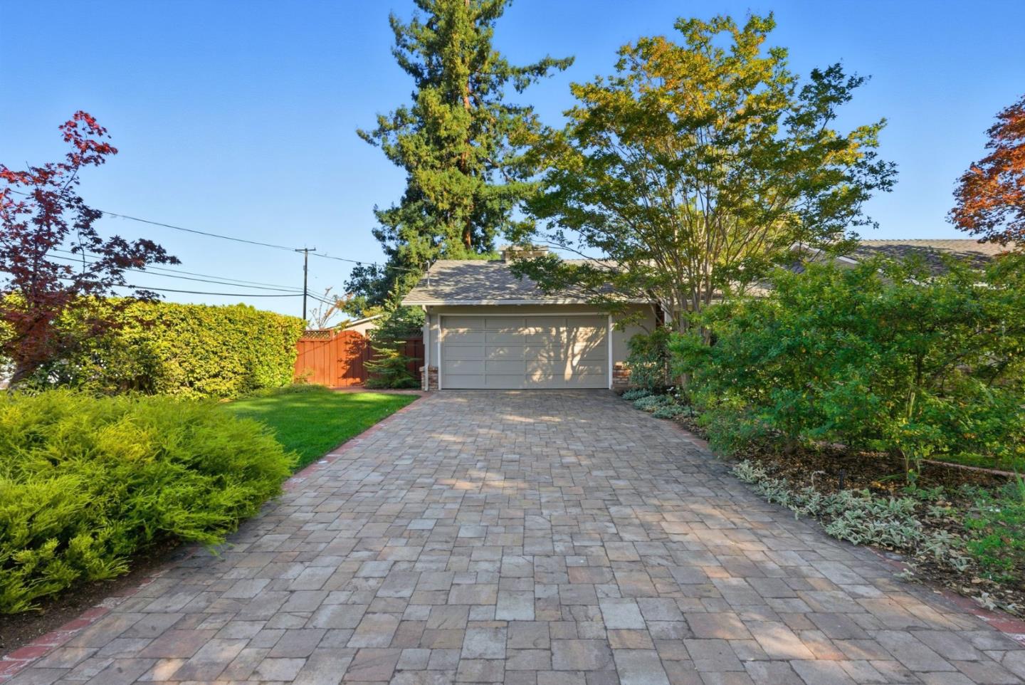 185 Beverly Lane