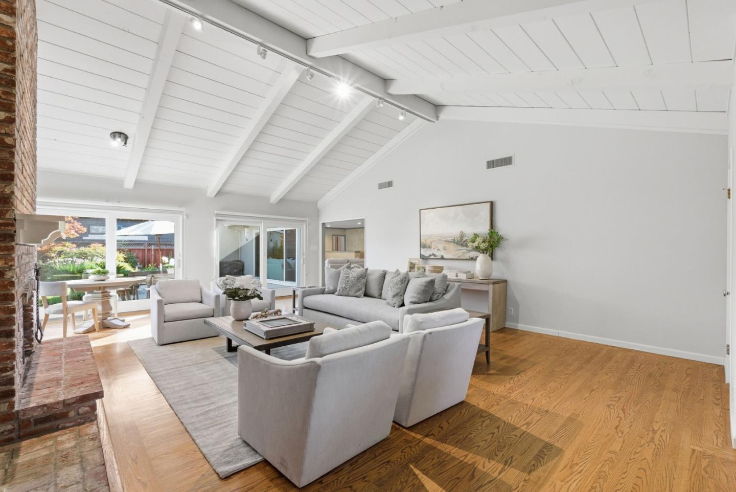 185 Beverly Lane