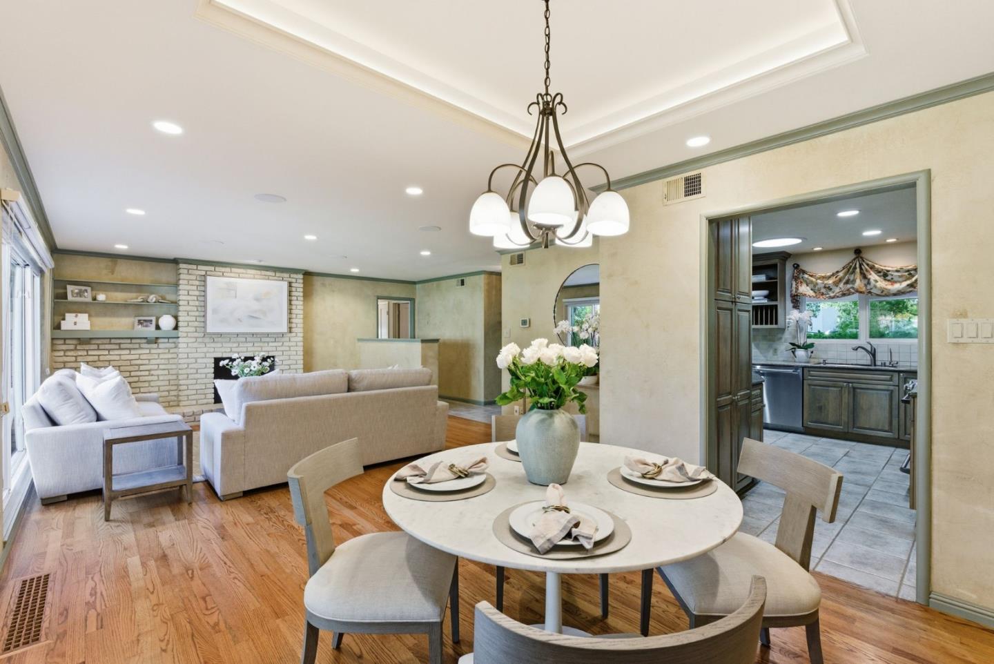 185 Beverly Lane