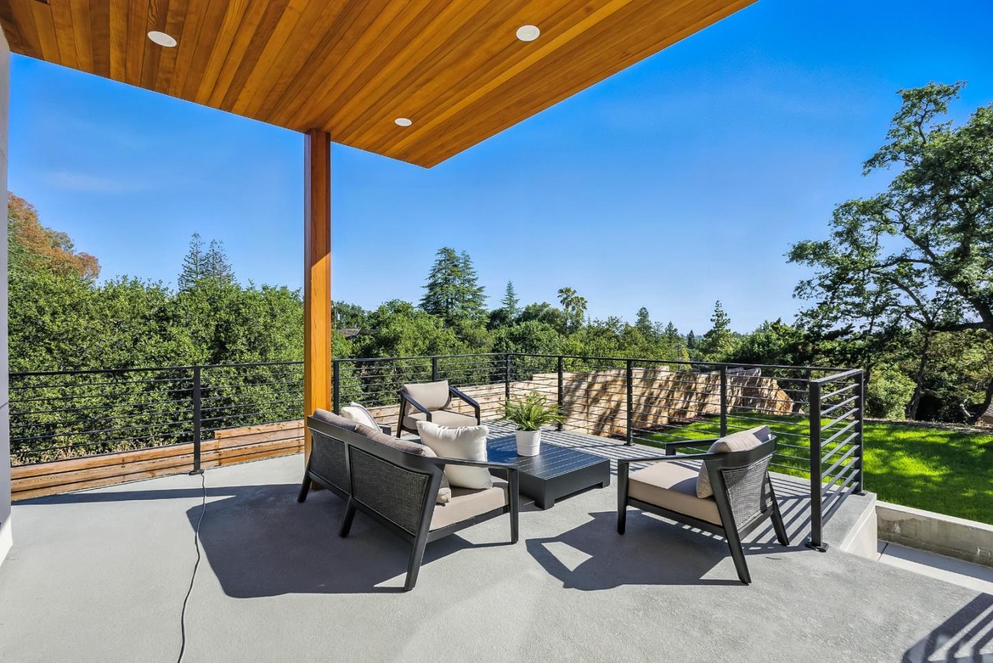 1127 Hillslope Place