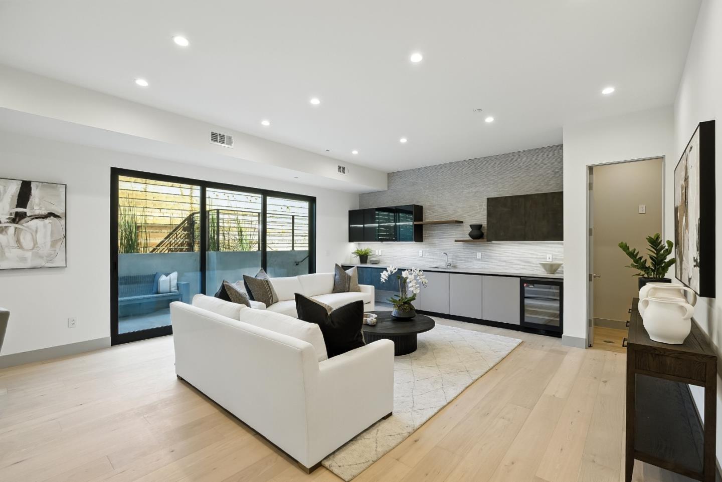 1127 Hillslope Place