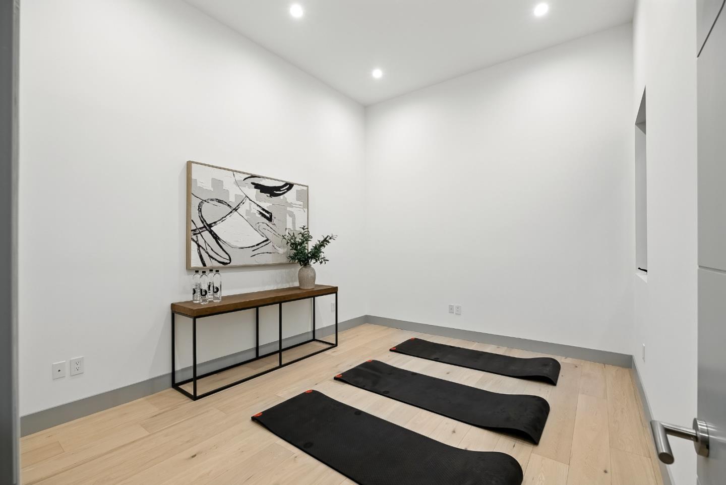 1127 Hillslope Place