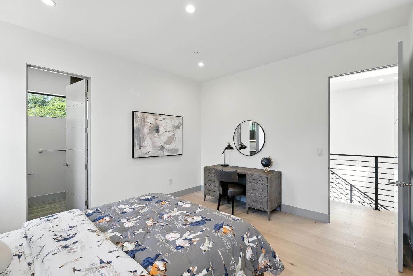 1127 Hillslope Place