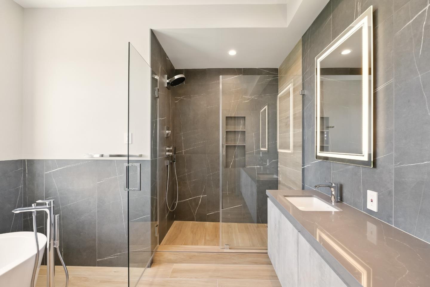 1127 Hillslope Place