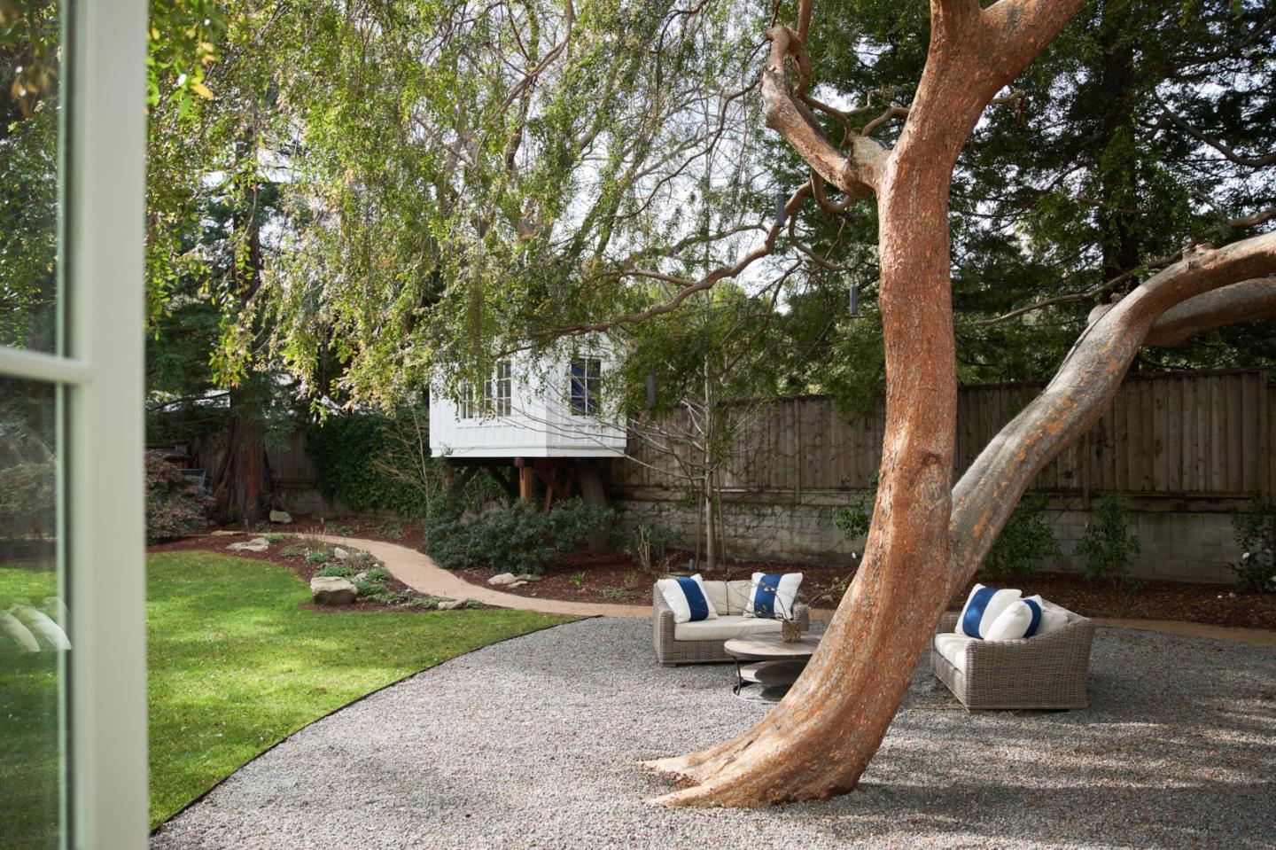 420 Magdalena Avenue