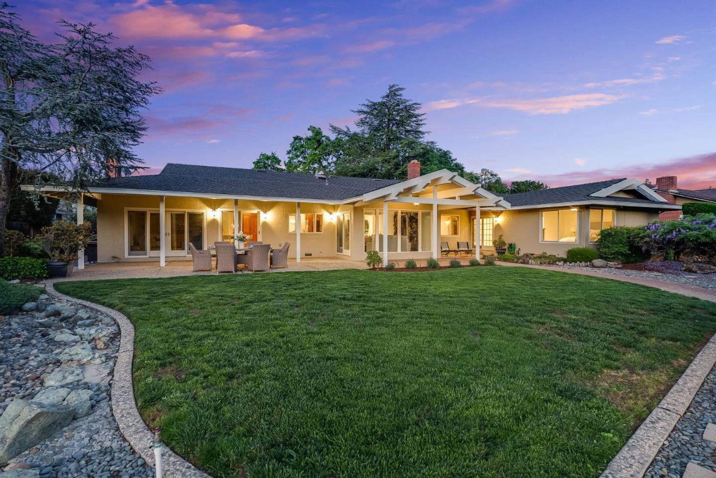 6915 Castlerock Drive