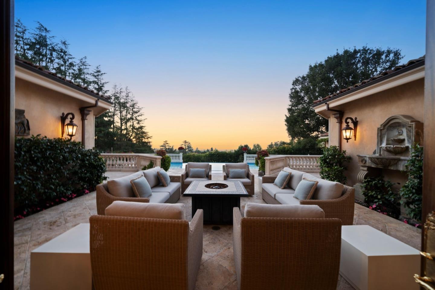 10285 Magdalena RD