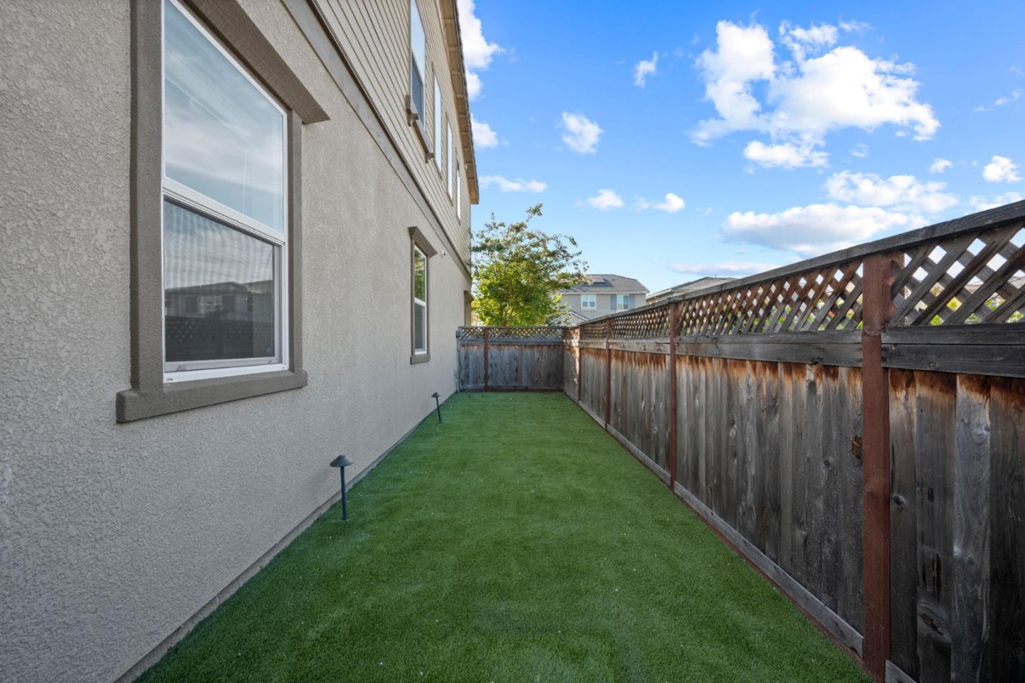 6752 Grasshopper AVE