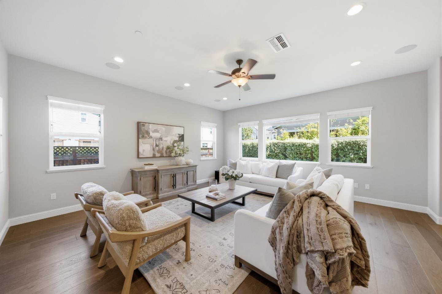 6752 Grasshopper AVE