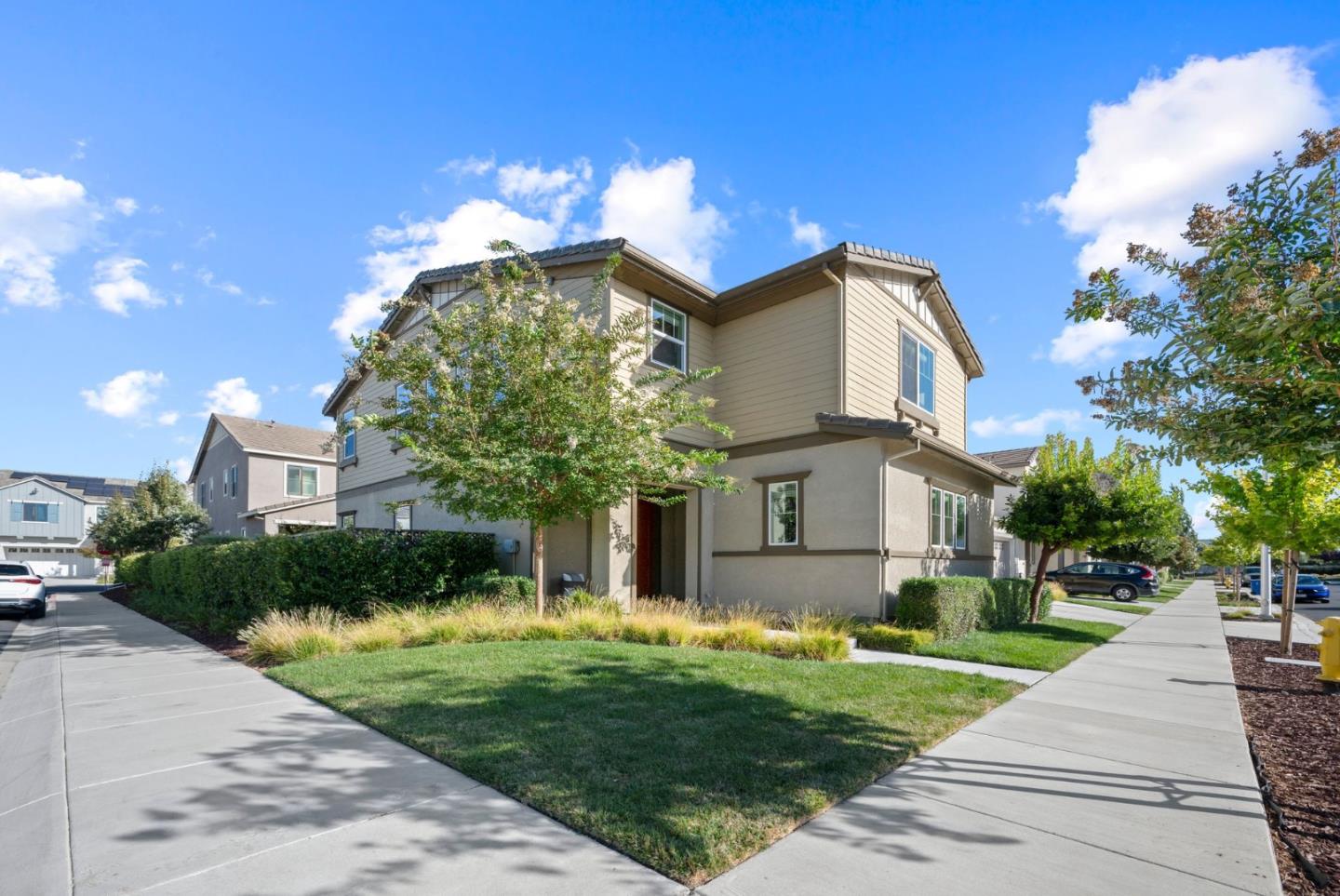6752 Grasshopper AVE