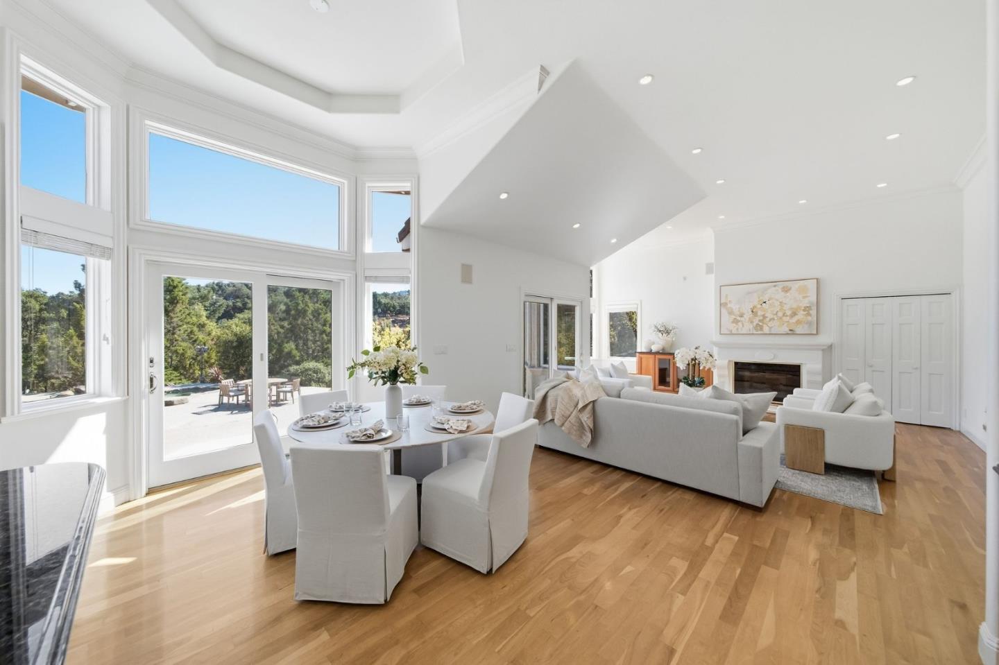 27960 Roble Blanco DR